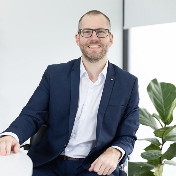 Financial Adviser - Ashley Rowan