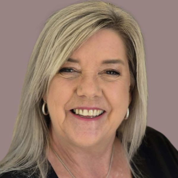 Jeannie Van Raay profile photo