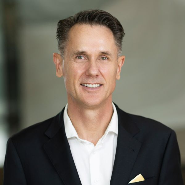 Roger Perrett profile photo