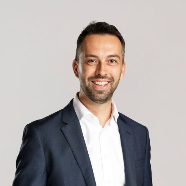 Thomas Rouss Financial Adviser - Tom Rouse
